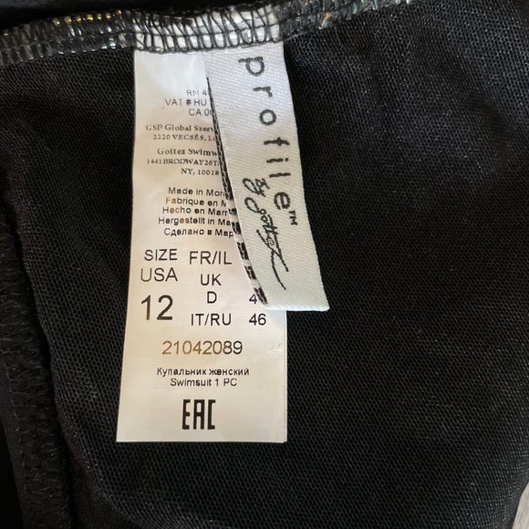 Profile by Gottex Dotty Black and White Underwire V-Neck One Piece Swimsuit - Picture 5 of 6